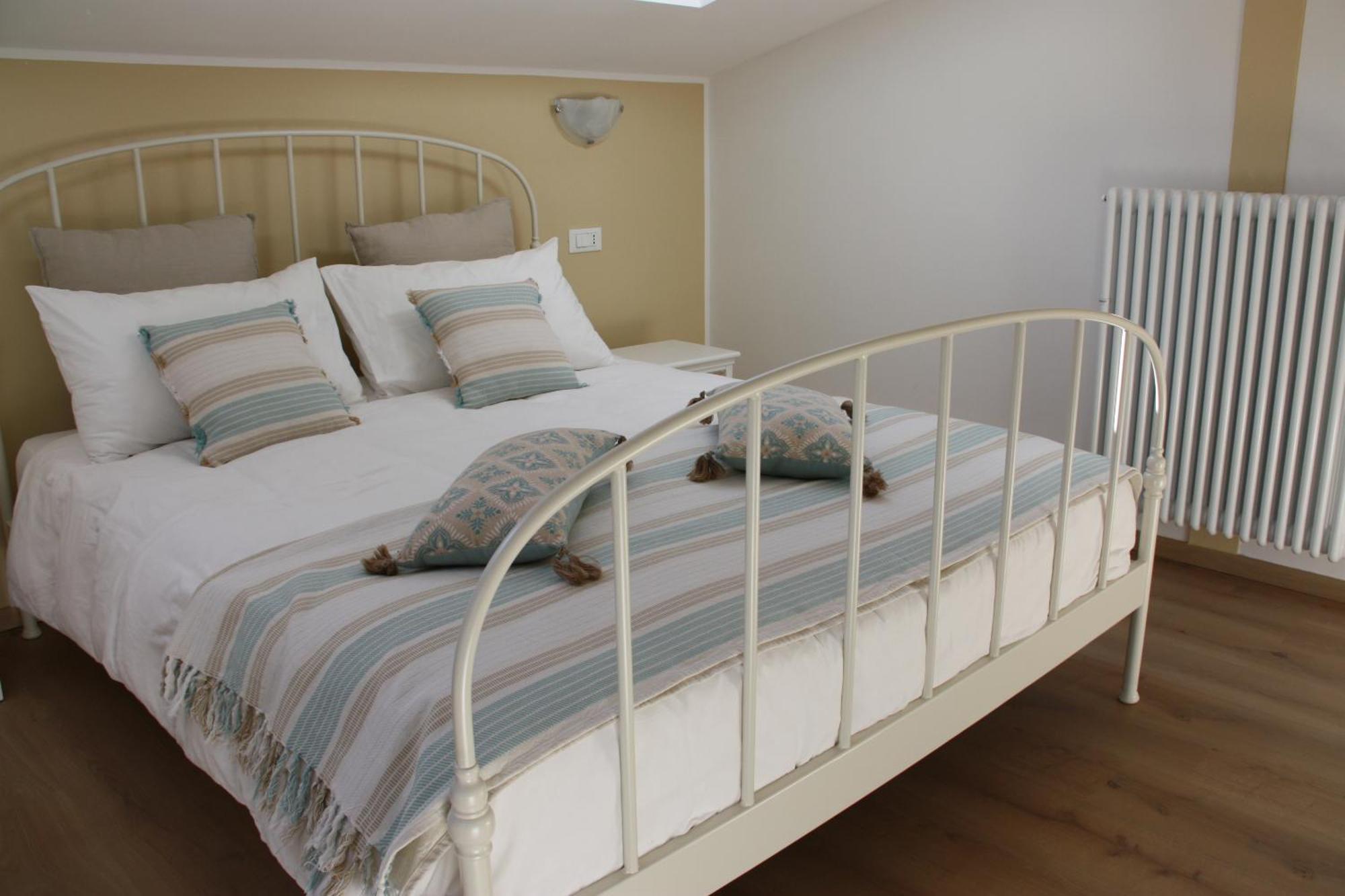 B&B Le Magnolie Faggeto Lario Eksteriør bilde