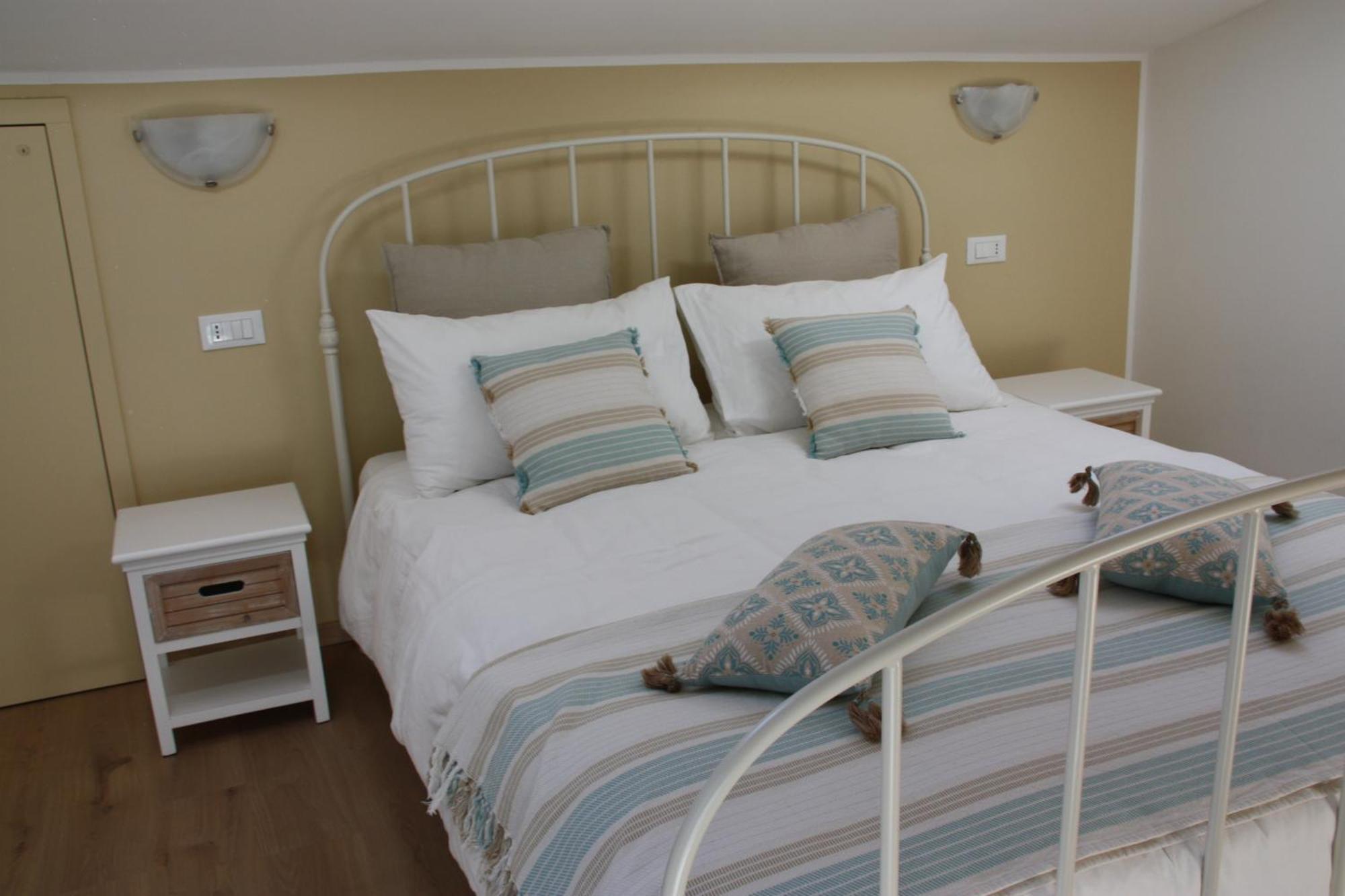B&B Le Magnolie Faggeto Lario Eksteriør bilde